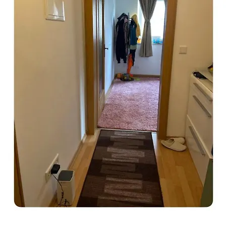 Apartment Single Bed Flat - *